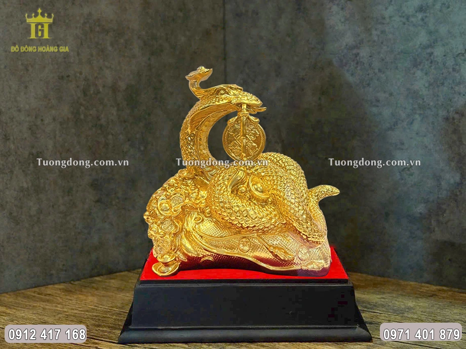 Vật phẩm được đúc với bố cục cân đối, hài hòa